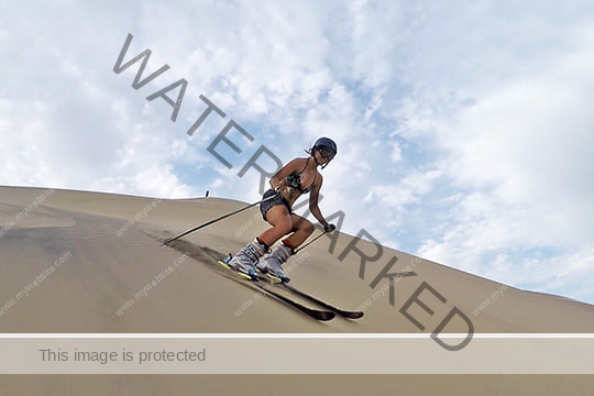 Sandboarding & Skii in Huacachina